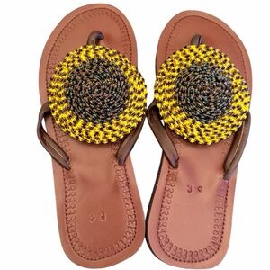 Vintage Beaded Sunflower Leather Flip Flops Size 38 (8)